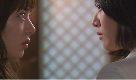 Mẹ chồng vừa mất, anh chị cả liền 'lật mặt', dồn cả gia đình tôi vào tình huống 'ngồi trên đống lửa'