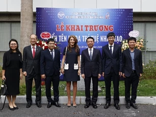 Đẩy mạnh hợp tác trang bị kiến thức 5G cho sinh viên