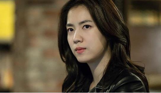 Mẹ chồng cho 400 triệu mua nhà kèm điều kiện 'chỉ chồng đứng tên sổ đỏ', tôi đưa ra tờ giấy cùng lời tuyên bố sốc khiến bà bàng hoàng