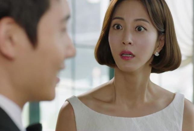 Anh trai chồng vỡ nợ, vợ có 100 triệu mà nhất định không cứu, tôi liền nói một câu khiến cô ấy xanh mặt