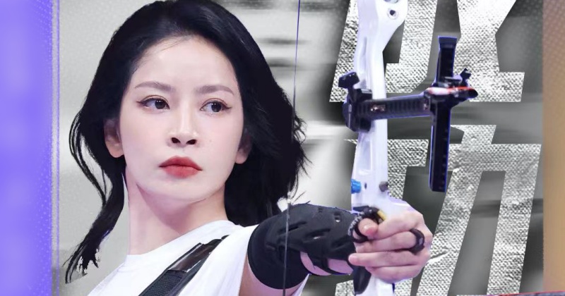 Ra nước ngoài thi đấu, Chi Pu hoá tiên tử bắn cung giành Huy chương Bạc