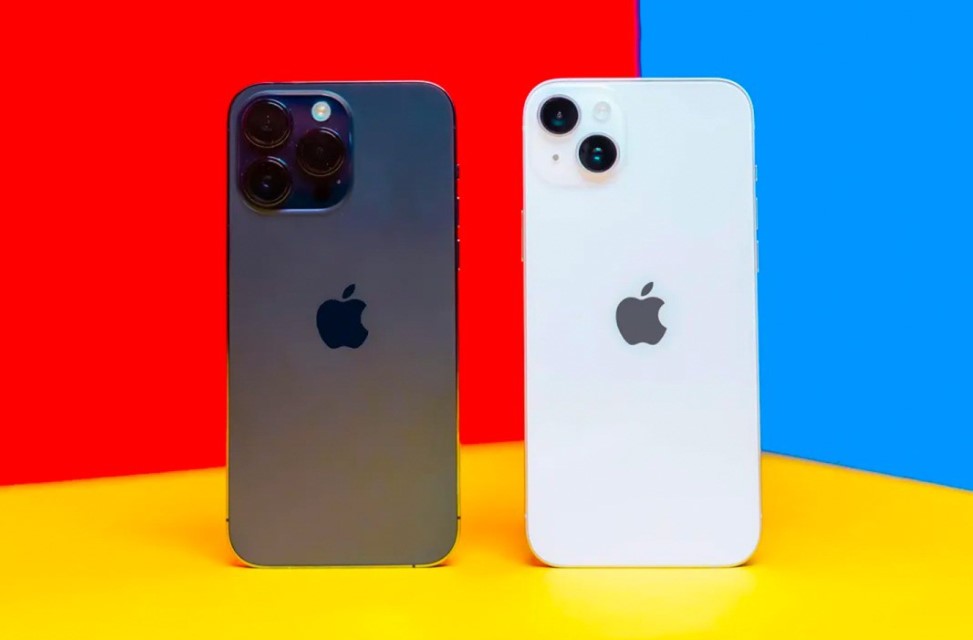 2 mẫu iPhone đều mạnh, chụp ảnh đẹp, khách hàng khó chọn vì giá chênh không nhiều