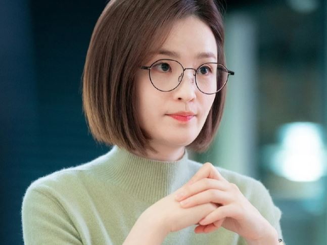 Chồng đi nước ngoài 3 năm về đòi ly dị, tôi bình thản nói mấy câu khiến bố mẹ chồng phải muối mặt xin lỗi