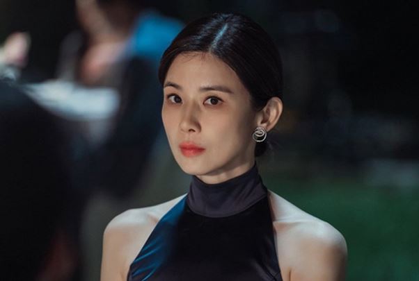 Chồng thuê chung cư đắt đỏ cho bồ, tôi đến tận nơi dúi vào tay 'tiểu tam' cuốn sổ khiến cô ta sợ hãi quỳ xin