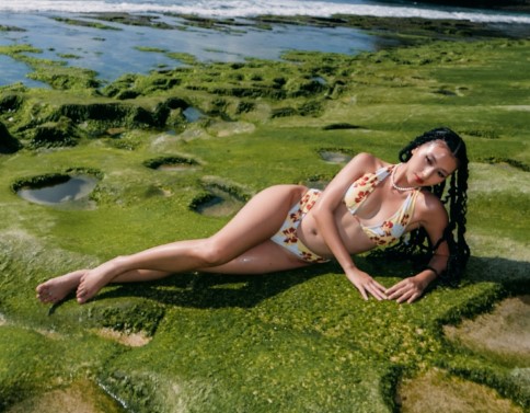 Vẻ đẹp của hot girl Hà Nội khi diện bikini khoe trọn đường cong quyến rũ