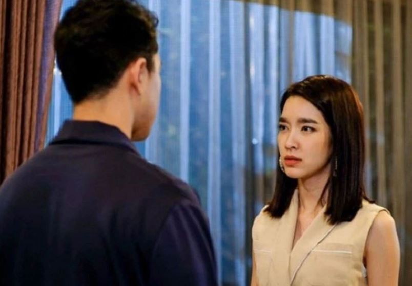 Đêm tân hôn, tôi chỉ hỏi một câu mà khiến chồng cun cút chủ động giao hết thẻ lương, tiền tiết kiệm