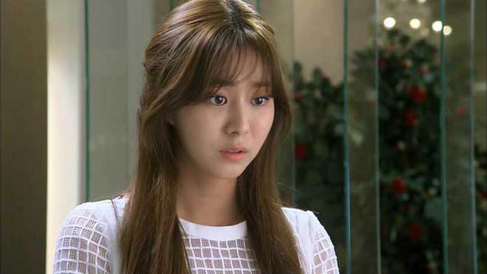 Đi làm về ngửi thấy mùi tanh ngòm trong nhà, tôi mở cửa ra thì sốc óc trước hành động của chồng