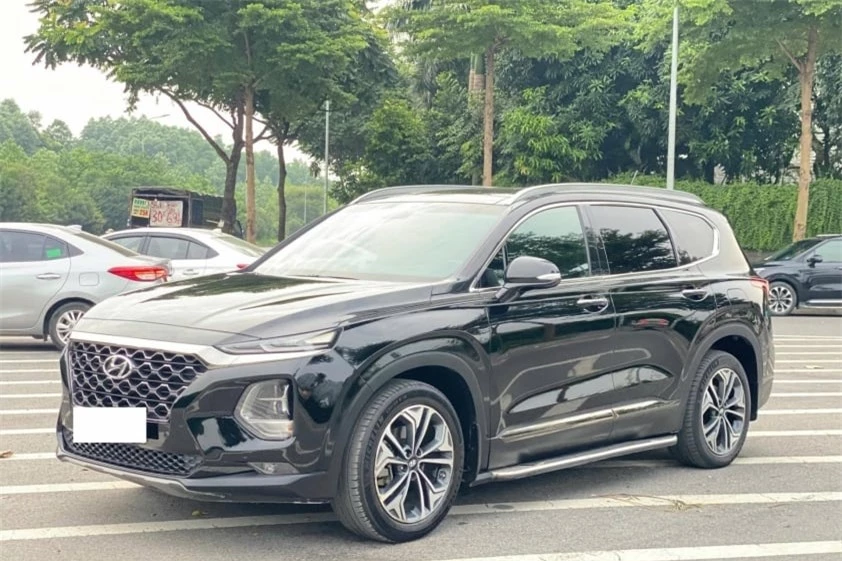 Lăn bánh 5 năm, Hyundai Santa Fe 2019 được chủ nhân rao bán lại với giá không ngờ 521026