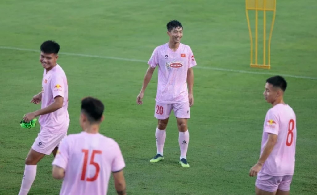 ĐT Việt Nam vắng hàng loạt cầu thủ