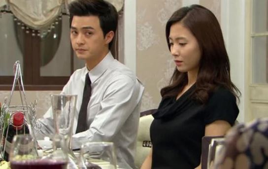 Mẹ chồng xúi con trai ở rể âm mưu chiếm tài sản, ai ngờ gặp ngay nàng dâu ghê gớm, đáp trả 1 câu đã khiến bà tắt ngấm nụ cười