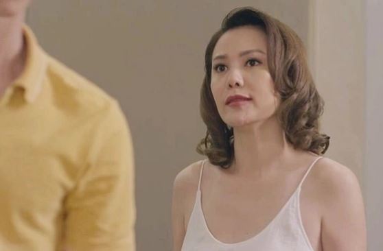 Ngày nào chồng cũng 'đóng họ' cho quán bia quán hát, tôi bình thản ra gặp chủ quán nói 1 câu mà ai cũng đuổi chồng tôi về gấp