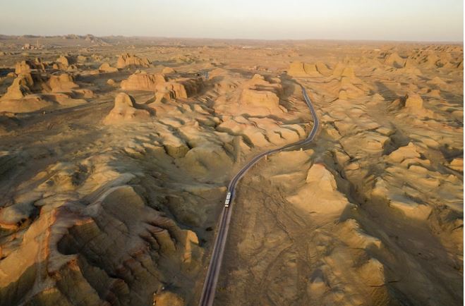 Bí ẩn thành phố rộng 260km2 giữa sa mạc với truyền thuyết ‘ma hú quỷ khóc’