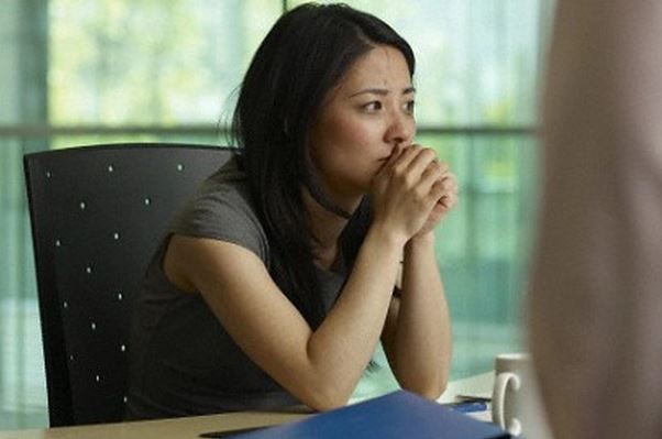 Nửa đêm chồng bỗng chạy ra khỏi nhà, tôi đuổi theo thì anh nhét vào tay 10 triệu đồng kèm câu nói dứt khoát