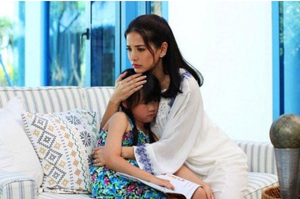 Sau 3 năm ly hôn, tôi dẫn con đến thăm chồng cũ, ngửi thấy mùi lạ trước cửa liền xin tái hôn