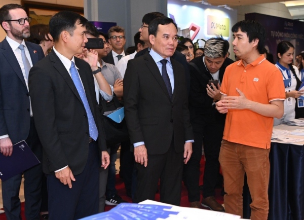 Gỡ khó trong phát triển, ứng dụng AI