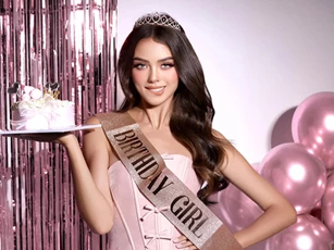 Vẻ quyến rũ khó cưỡng của bà xã thủ môn Bùi Tiến Dũng
