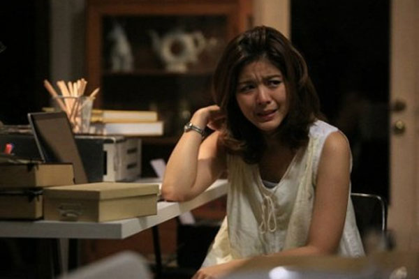 Đêm cuối trước khi ra tòa ly hôn, vợ đưa trả chiếc hộp, mở ra xem mà tôi vội ôm lấy cô ấy van xin tha thứ