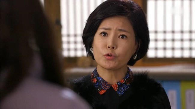 Về ra mắt bị mẹ bạn trai chê bai 'tướng sát phu', không biết làm ăn gì, cô gái nói một lời khiến bà bẽ mặt