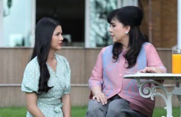 Con gái cưới, chồng cũ hào phóng tặng căn nhà nhưng câu nói của anh làm tôi tức đỏ mặt