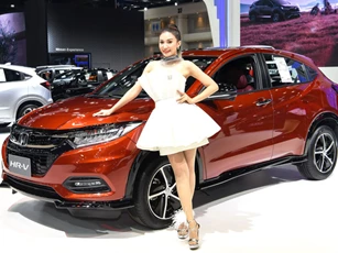 Dàn người đẹp thi nhau khoe sắc bên xe Honda HR-V