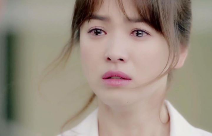 Rời khỏi phiên tòa, chồng ghé tai tôi nói lý do quyết giành quyền nuôi con, nghe xong tôi sợ tái mặt