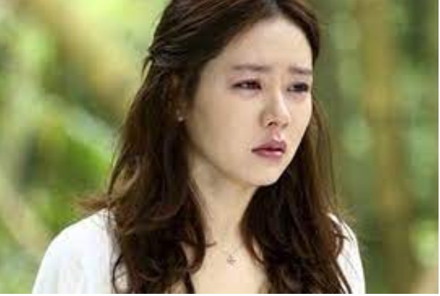 Đưa 7 triệu/tháng tiền ăn nhưng mẹ chồng chê ít, nhìn mâm cơm nấu cho chị chồng, tôi nổi cơn thịnh nộ