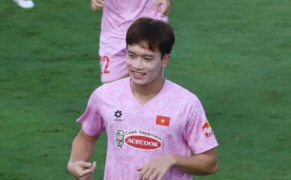 Hoàng Đức: 'NHM hãy đón chờ bộ mặt mới của ĐT Việt Nam khi đấu Nga'