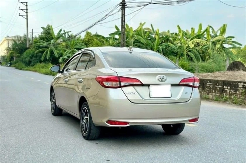 Bất ngờ giá bán lại của 'xe quốc dân' Toyota Vios 2021 sau 3 năm sử dụng 522420