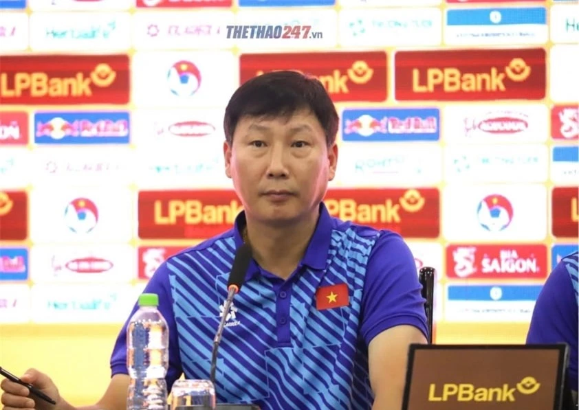 HLV Kim Sang Sik: 'Tôi đã phân tích rất nhiều trận đấu của ĐT Nga' 522855