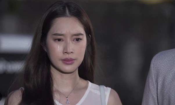 Đến gặp chồng cũ xin tái hôn vì con, vừa bước vào nhà tôi rơi nước mắt khi thấy một thứ