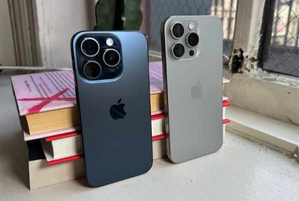 Bảng giá iPhone chính hãng VN/A sau nghỉ lễ: iPhone 15 Pro rầm rộ xả kho, iPhone 11 rẻ bèo cháy hàng