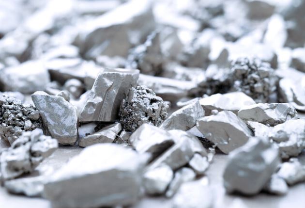 Thứ kim loại quý hiếm bậc nhất thế giới đắt hơn vàng 5 lần, nóng chảy ở gần 2.000 độ C, dùng nhiều trong nền công nghiệp ô tô, điện tử