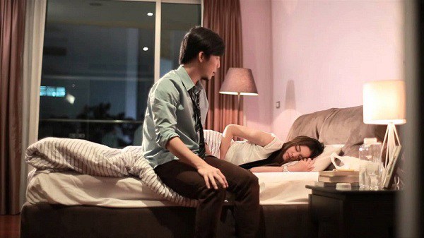 Nghĩ chồng tàn tật chẳng làm được gì, đêm tân hôn tôi vội kéo chăn đi ngủ, ai ngờ nửa đêm giật mình vì thấy anh đang làm điều này