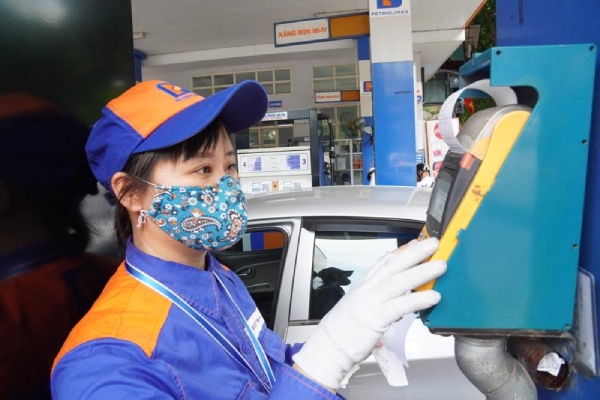 Xăng dầu giảm lần thứ 3 liên tiếp, E5 RON 92 xuống dưới 20.000 đồng/lít

