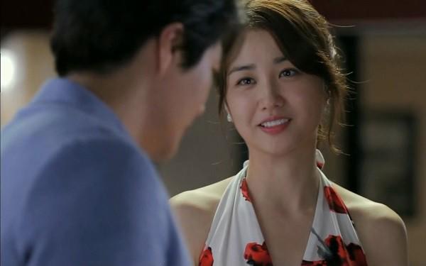 Phát hiện bí mật tày đình của chồng chỉ nhờ một tin nhắn lúc nửa đêm, tôi gần như 'ngất lịm' khi anh đưa ra quyết định nghe mà khiếp vía