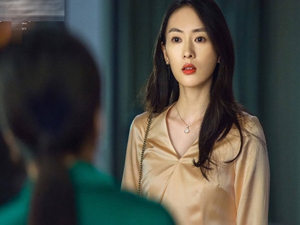 Qua nhà bạn chơi, tôi tình cờ chạm mặt chồng của chị hàng xóm, tôi tay chân run rẩy không tin vào mắt mình