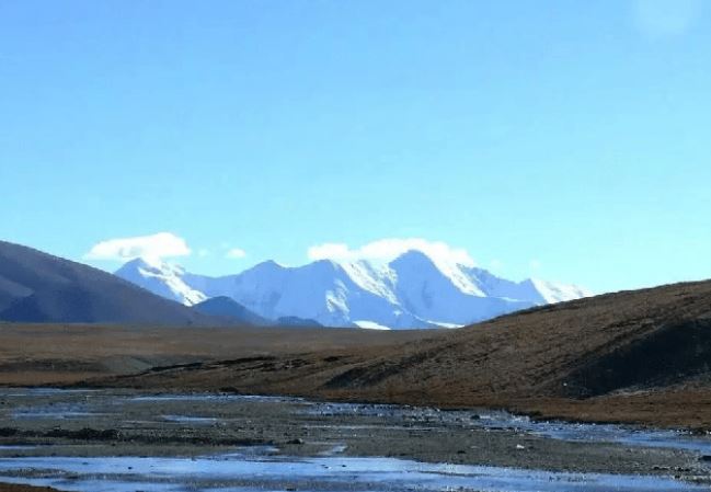 Bí ẩn dòng sông dài hơn 40km chảy ngược từ Đông sang Tây tại quốc gia gần Việt Nam, nằm ở độ cao 3.300m so với mực nước biển