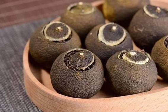 1 loại đặc sản trông như quả quýt khô nhưng có giá lên tới 5 triệu đồng/kg