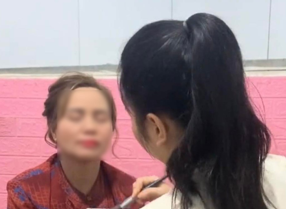 Nhà chồng làm cỗ to linh đình lấy chồng mới cho con dâu, nghe câu hỏi của em chồng trước mà ai nấy nước mắt rưng rưng