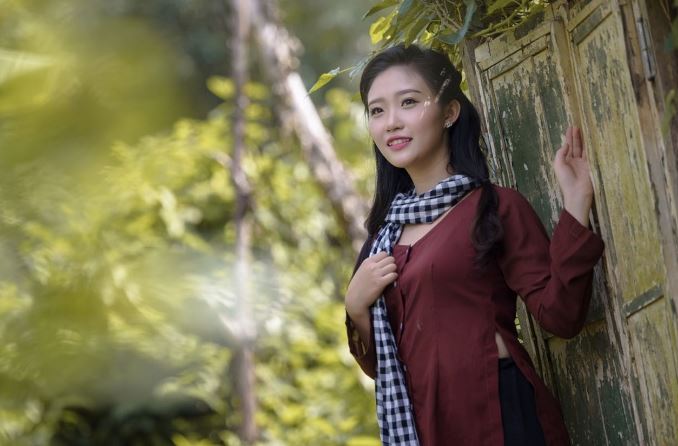 Ng&#xF4;i l&#xE0;ng nhi&#x1EC1;u g&#xE1;i &#x111;&#x1EB9;p nh&#x1EA5;t Vi&#x1EC7;t Nam: Ai c&#x169;ng s&#x1EAF;c n&#x1B0;&#x1EDB;c h&#x1B0;&#x1A1;ng tr&#x1EDD;i l&#x1EA1;i c&#xF2;n l&#xE0; h&#x1EAD;u du&#x1EC7; c&#x1EE7;a cung t&#x1EA7;n m&#x1EF9; n&#x1EEF; x&#x1B0;a