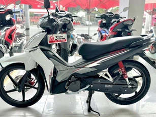 Giá xe Honda Wave RSX FI 2024 tháng 9/2024 rẻ như 'bèo', lấn át Wave Alpha và Future vì giảm giá
