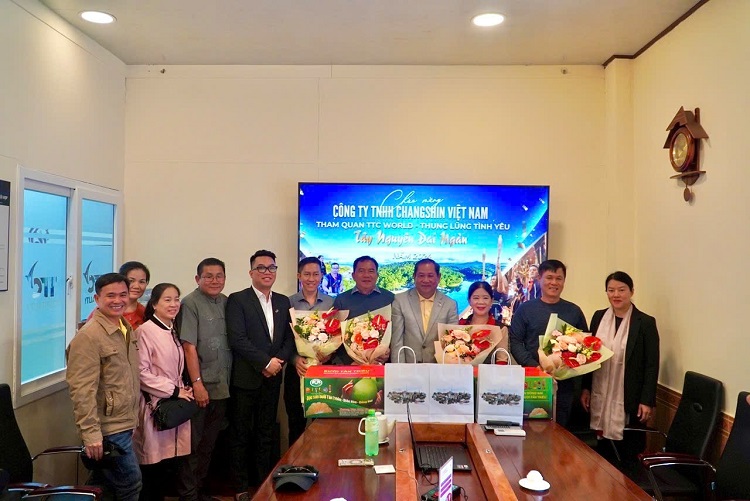 Hàng nghìn người lao động công ty Chang Shin Việt Nam bắt đầu du lịch Đà Lạt