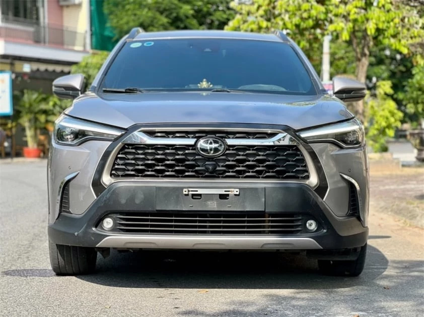 Ngỡ ngàng giá rao bán của Toyota Corolla Cross 2021 sau 3 năm lăn bánh tại Việt Nam 524289