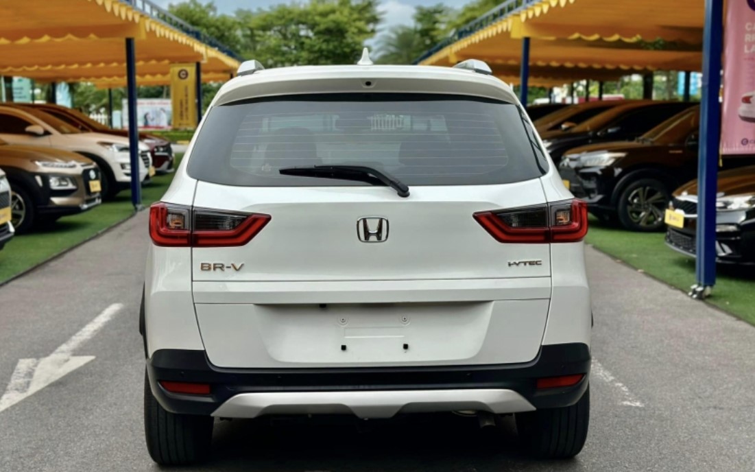 Mới lăn bánh 1 năm, Honda BR-V đã được rao bán với giá khó tin