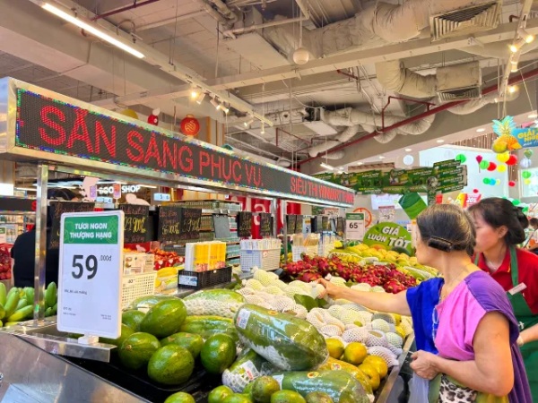 Bão số 3 đổ bộ đất liền, hoạt động mua bán giảm mạnh