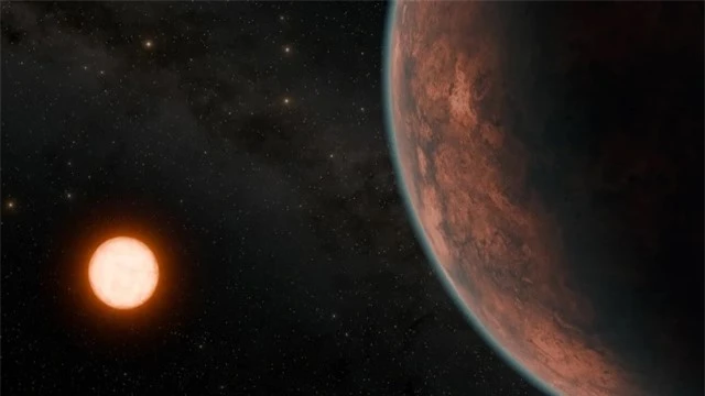 Gliese 12b xoay quanh một sao lùn đỏ cách hệ mặt trời 40 năm ánh sáng. Ảnh: NASA