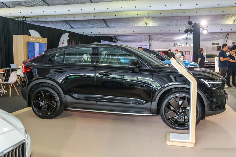 Xe điện đẹp miễn chê, công suất 402 mã lực, giá hơn 1,5 tỷ đồng