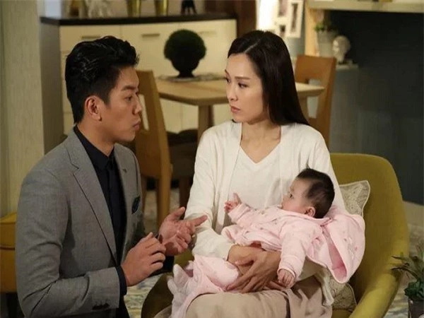 Vui mừng khi hội bạn thân đến thăm ngày ở cữ, đang vui thì ‘hóa đá’ khi đứa bạn ghé tai nói điều động trời này - Ảnh 1 Vui mừng khi hội bạn thân đến thăm ngày ở cữ, đang vui thì ‘hóa đá’ khi đứa bạn ghé tai nói điều động trời này - Ảnh 1