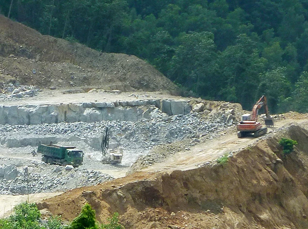 Ngành khai khoáng của Đà Nẵng giảm sâu trong những năm gần đây. Ngành khai khoáng của Đà Nẵng giảm sâu trong những năm gần đây.