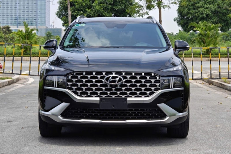 Ngỡ ngàng giá bán của Hyundai Santa Fe sau 3 năm lăn bánh